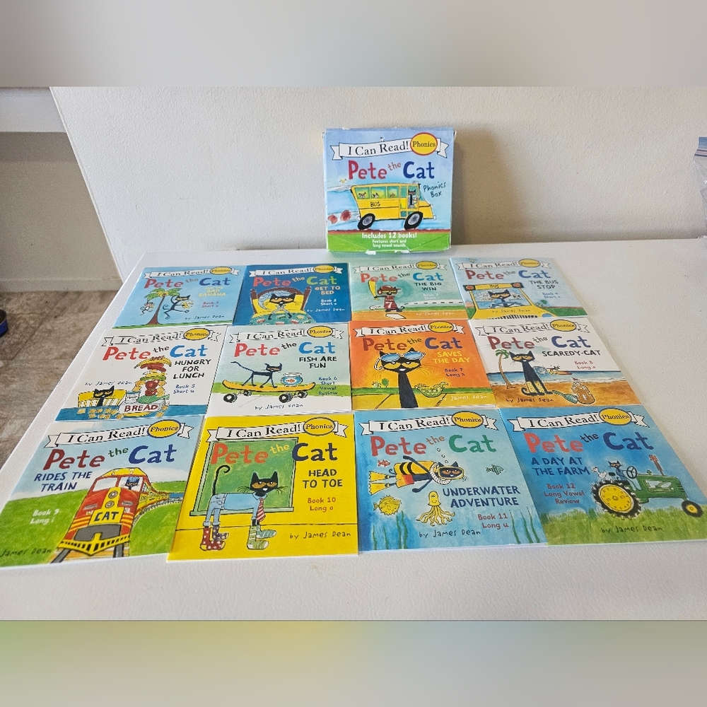 Pete the Cat 12-Book Phonics Fun! by James Dean (2017, Paperback)